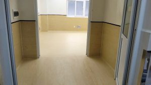 Thi công sàn vinyl cho trung tâm y tế