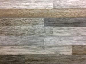 khuyết điểm của sàn vinyl do không đồng màu