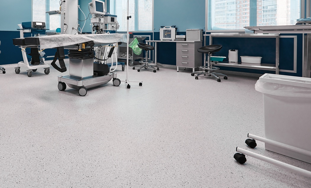 Khắc phục điểm yếu sàn vinyl do thiết bị nội thất