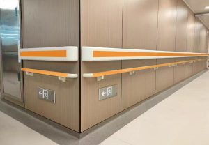 thanh tay vịn trong bộ ba bảo vệ tường