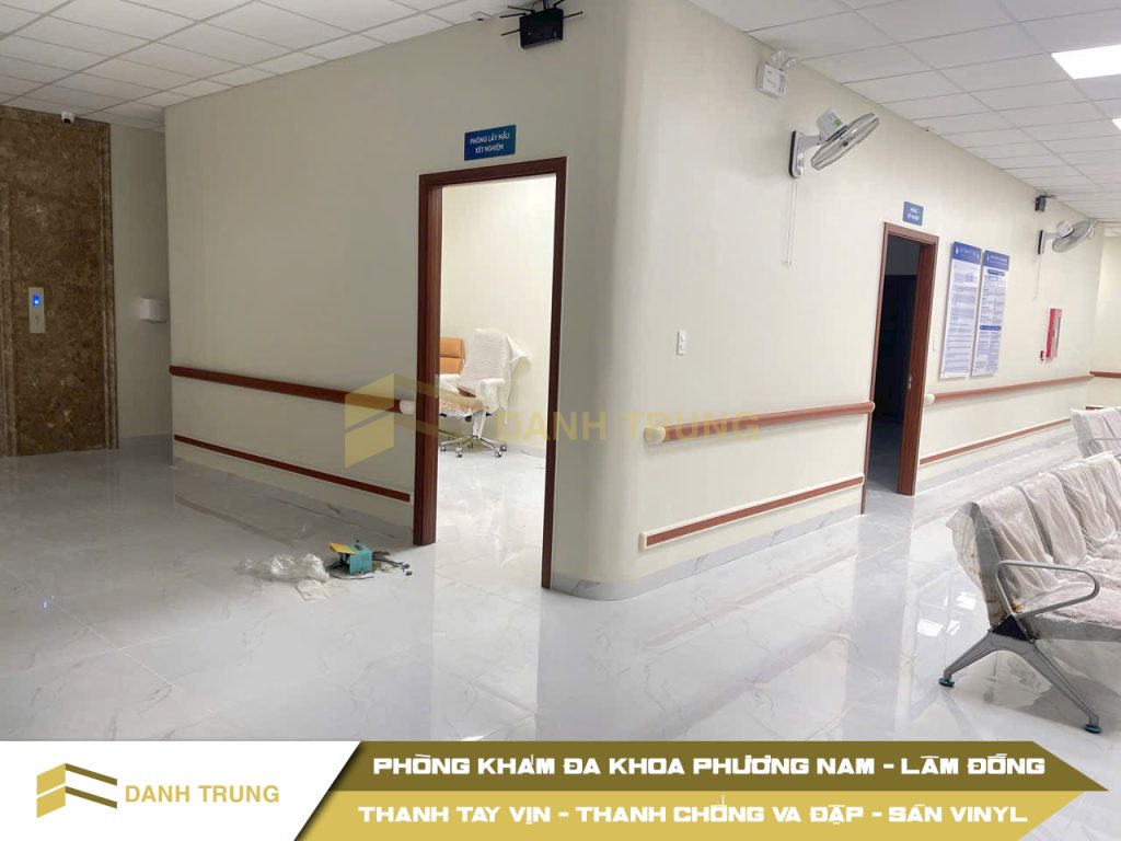 thanh tay vịn và thanh chống va đập cho chuỗi phòng khám đa khoa Phương Nam